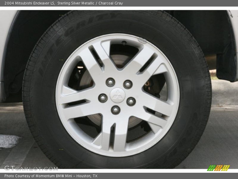 Sterling Silver Metallic / Charcoal Gray 2004 Mitsubishi Endeavor LS