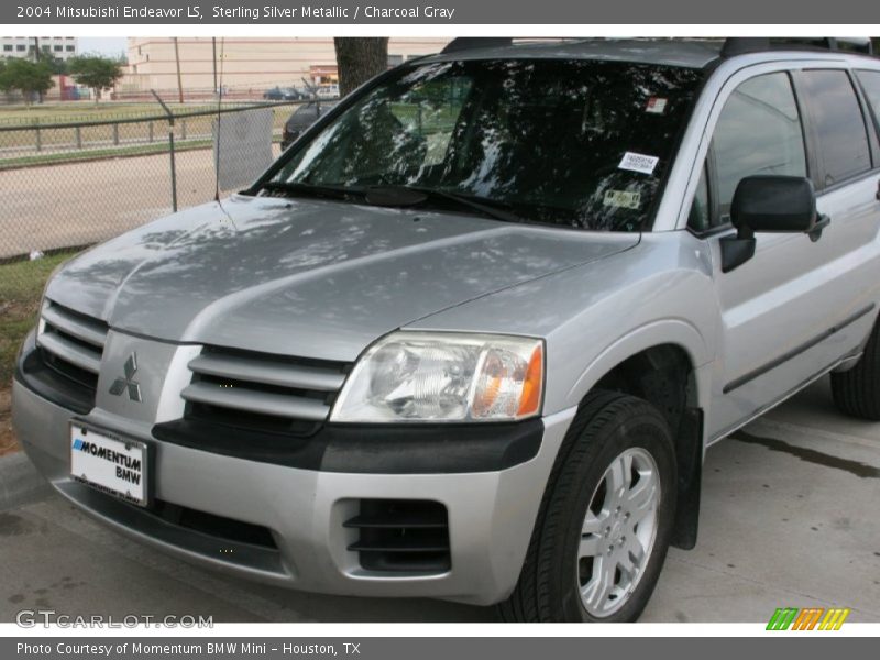 Sterling Silver Metallic / Charcoal Gray 2004 Mitsubishi Endeavor LS