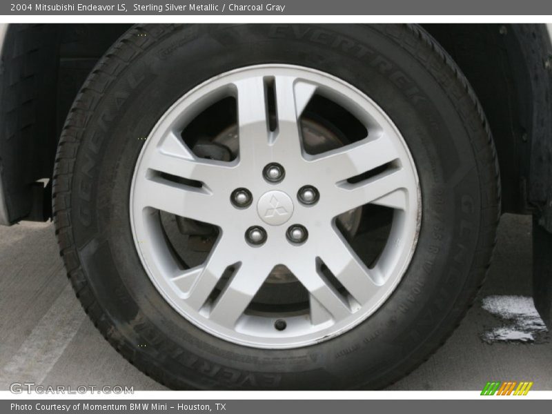 Sterling Silver Metallic / Charcoal Gray 2004 Mitsubishi Endeavor LS