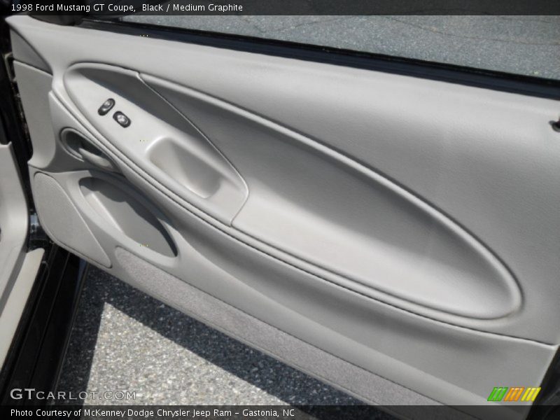 Black / Medium Graphite 1998 Ford Mustang GT Coupe