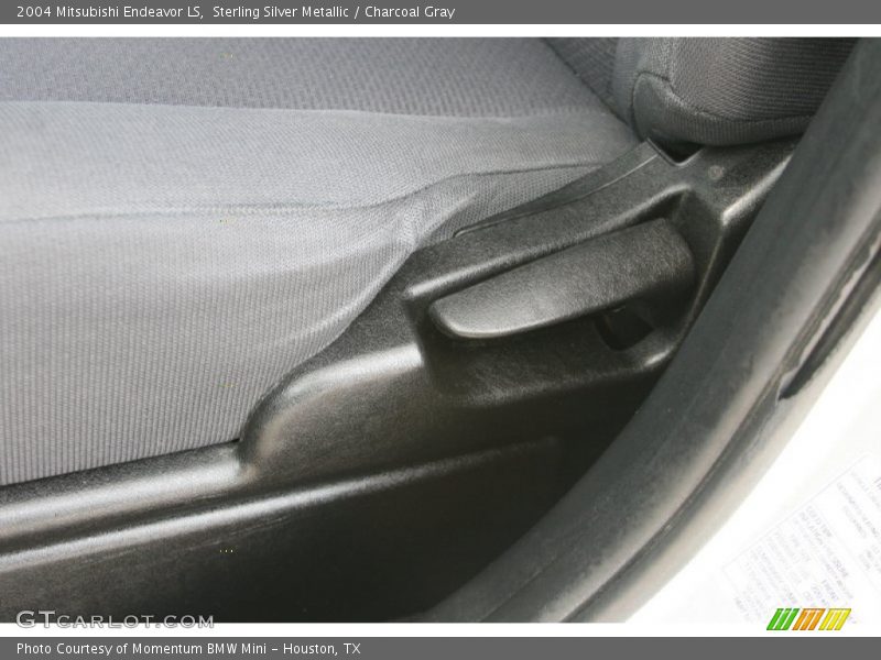 Sterling Silver Metallic / Charcoal Gray 2004 Mitsubishi Endeavor LS