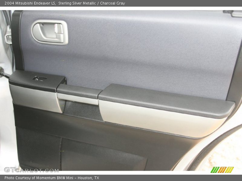Sterling Silver Metallic / Charcoal Gray 2004 Mitsubishi Endeavor LS