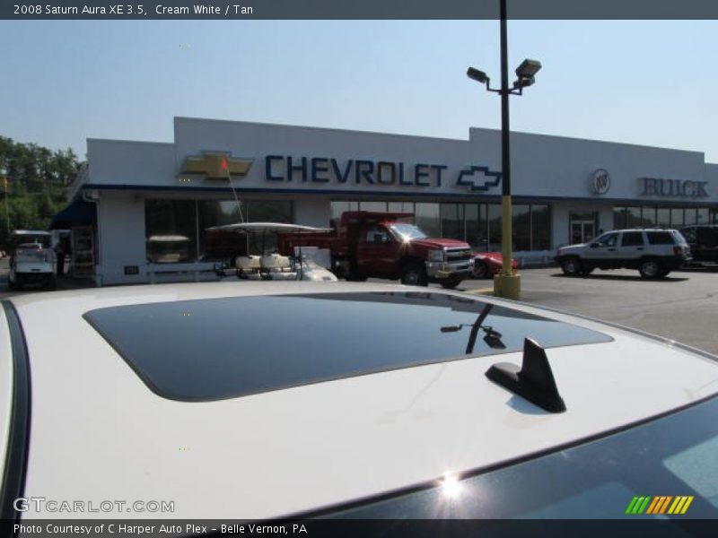 Cream White / Tan 2008 Saturn Aura XE 3.5