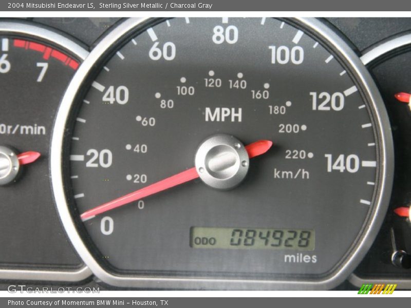 Sterling Silver Metallic / Charcoal Gray 2004 Mitsubishi Endeavor LS