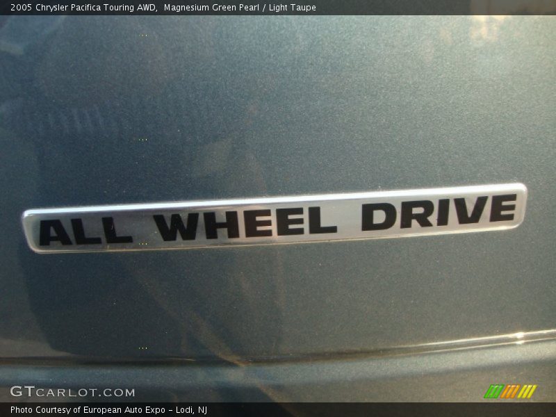 Magnesium Green Pearl / Light Taupe 2005 Chrysler Pacifica Touring AWD