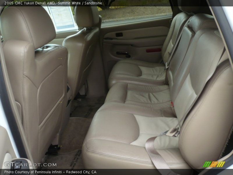 Summit White / Sandstone 2005 GMC Yukon Denali AWD