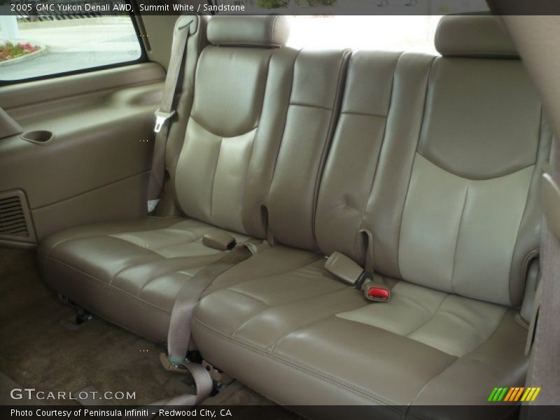 Summit White / Sandstone 2005 GMC Yukon Denali AWD