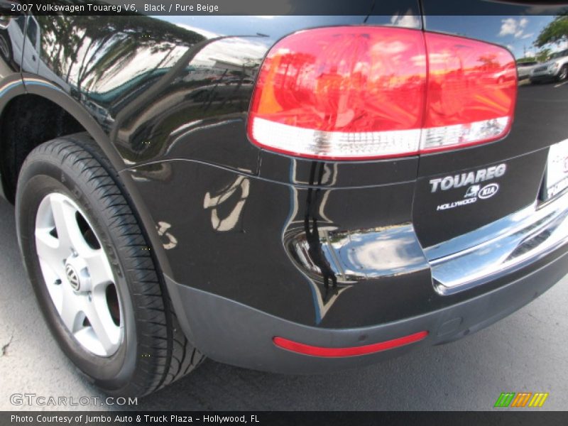 Black / Pure Beige 2007 Volkswagen Touareg V6