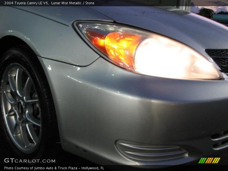 Lunar Mist Metallic / Stone 2004 Toyota Camry LE V6