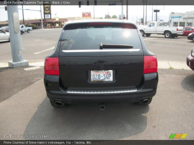 Black / Grey 2004 Porsche Cayenne Tiptronic
