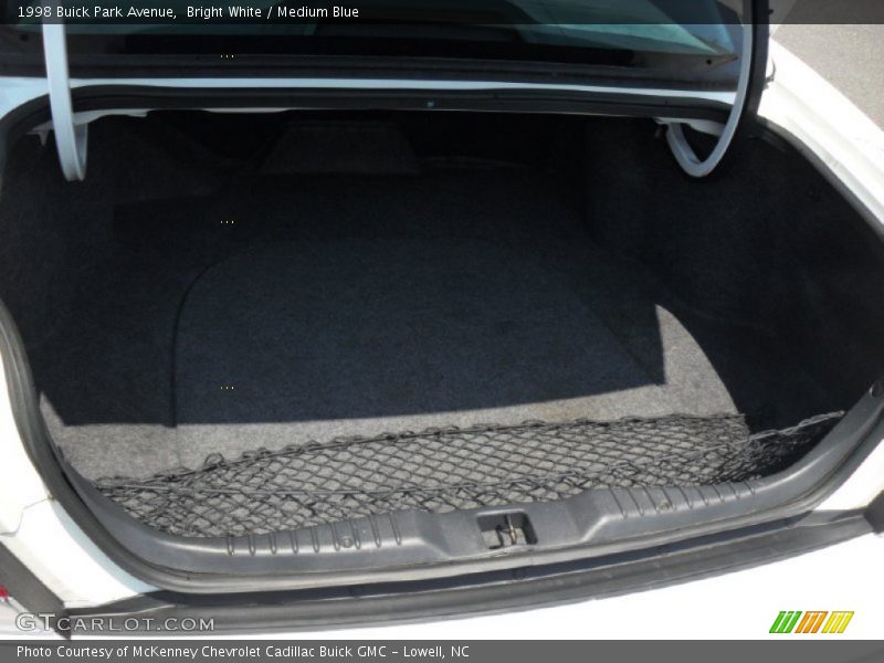 Bright White / Medium Blue 1998 Buick Park Avenue