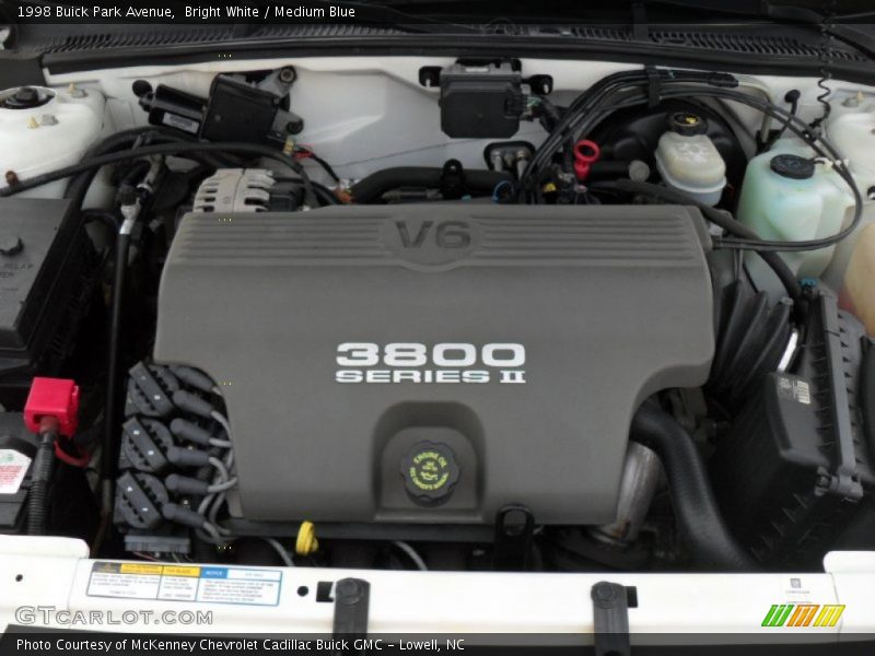 Bright White / Medium Blue 1998 Buick Park Avenue