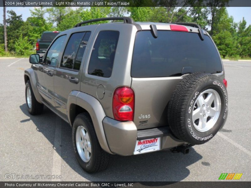 Light Khaki Metallic / Light Taupe/Taupe 2004 Jeep Liberty Limited