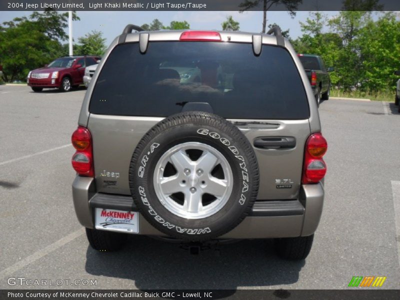 Light Khaki Metallic / Light Taupe/Taupe 2004 Jeep Liberty Limited