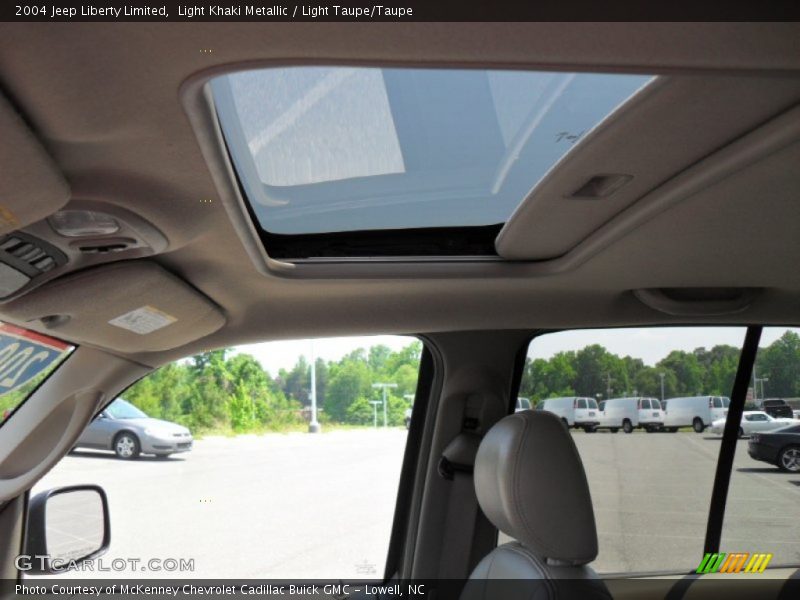 Light Khaki Metallic / Light Taupe/Taupe 2004 Jeep Liberty Limited