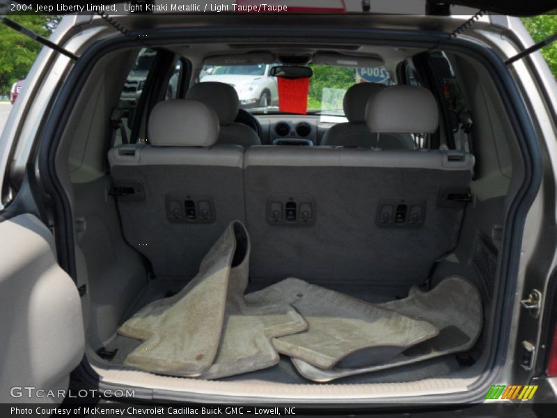 Light Khaki Metallic / Light Taupe/Taupe 2004 Jeep Liberty Limited