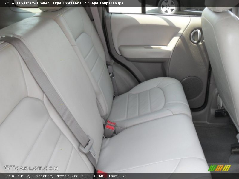 Light Khaki Metallic / Light Taupe/Taupe 2004 Jeep Liberty Limited