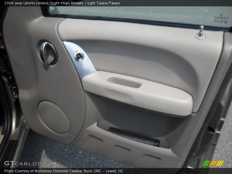 Light Khaki Metallic / Light Taupe/Taupe 2004 Jeep Liberty Limited