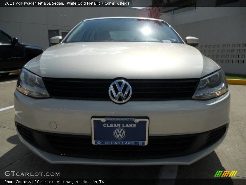 White Gold Metallic / Cornsilk Beige 2011 Volkswagen Jetta SE Sedan