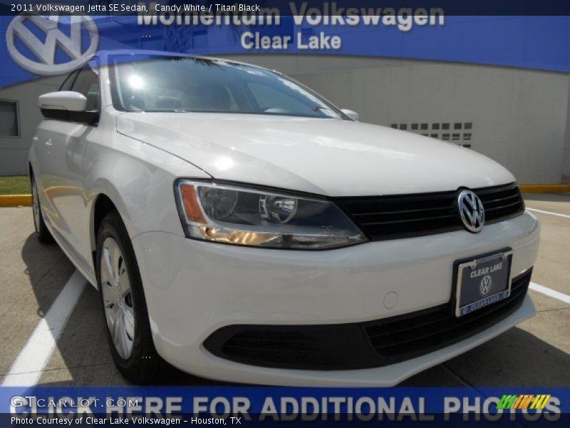 Candy White / Titan Black 2011 Volkswagen Jetta SE Sedan