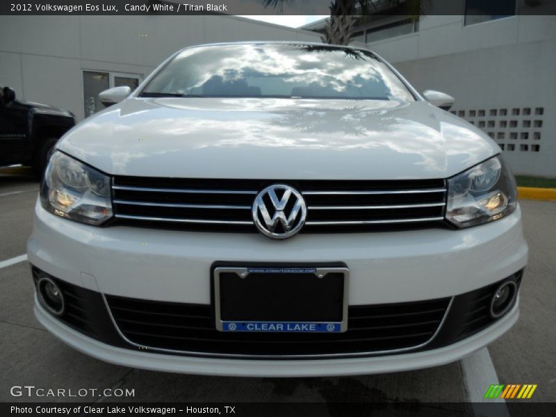 Candy White / Titan Black 2012 Volkswagen Eos Lux