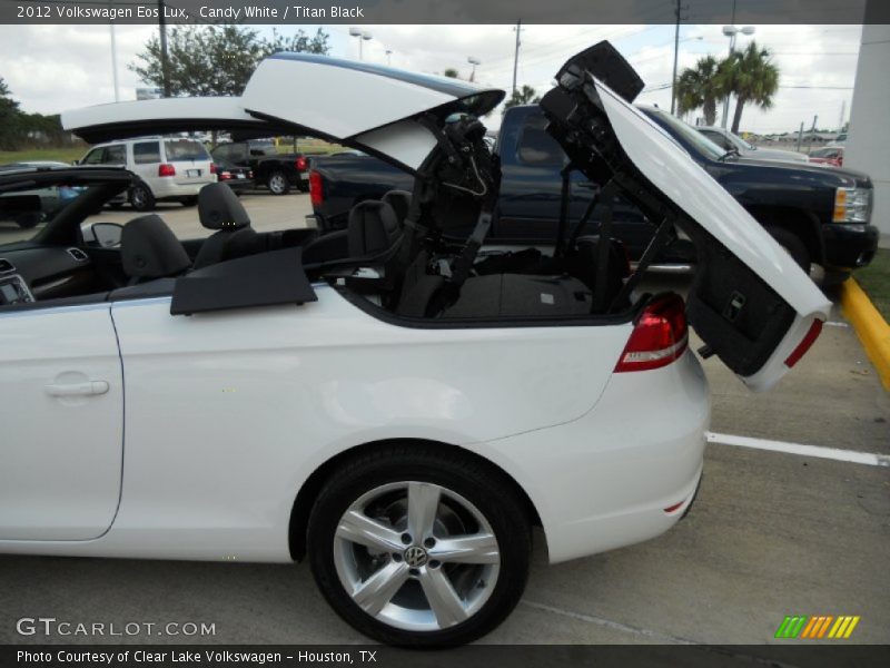Candy White / Titan Black 2012 Volkswagen Eos Lux