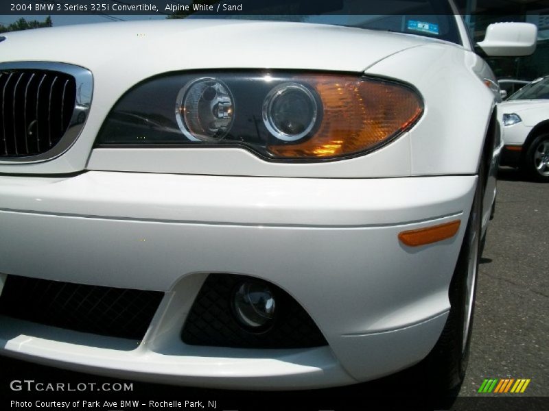 Alpine White / Sand 2004 BMW 3 Series 325i Convertible