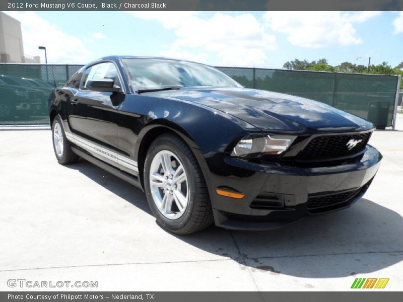 Front 3/4 View of 2012 Mustang V6 Coupe