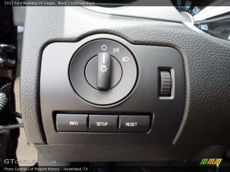 Controls of 2012 Mustang V6 Coupe