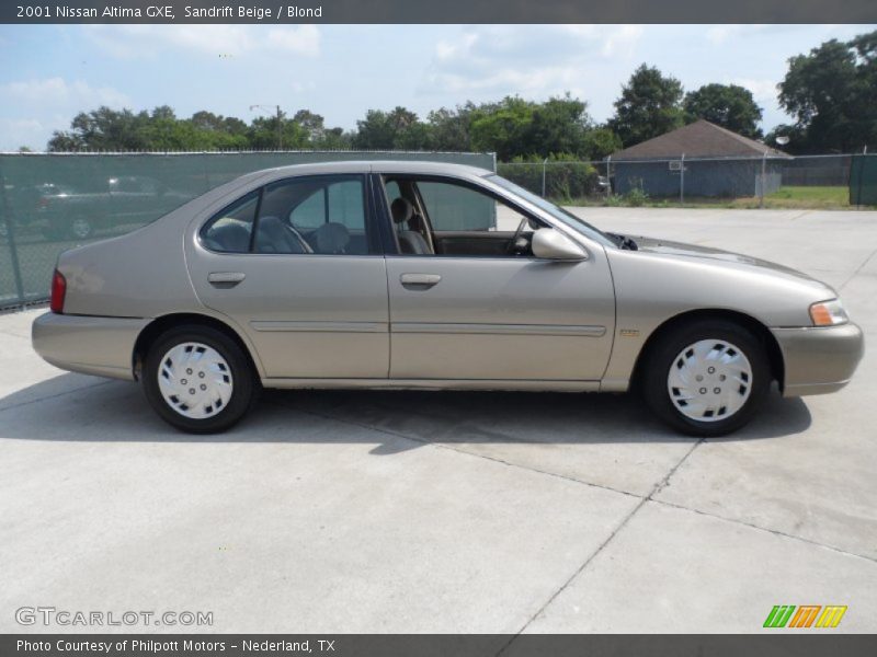 Sandrift Beige / Blond 2001 Nissan Altima GXE