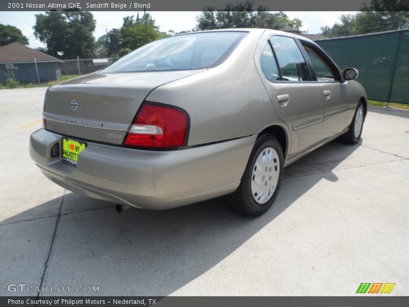 Sandrift Beige / Blond 2001 Nissan Altima GXE