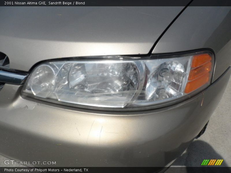 Sandrift Beige / Blond 2001 Nissan Altima GXE