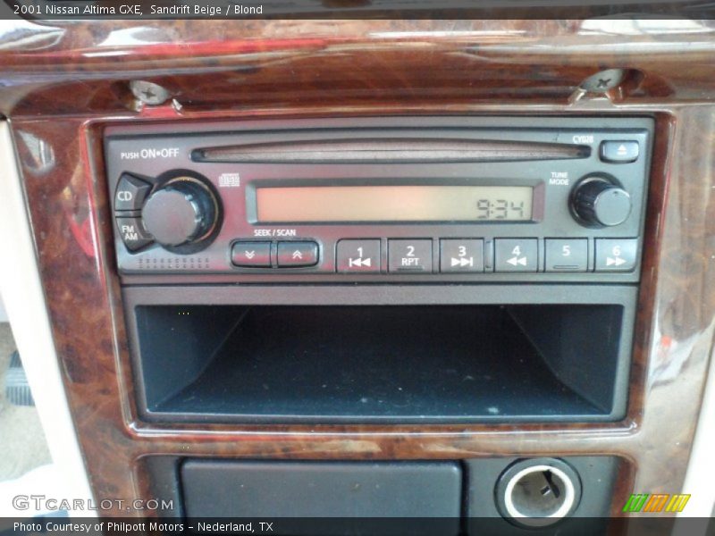 Sandrift Beige / Blond 2001 Nissan Altima GXE
