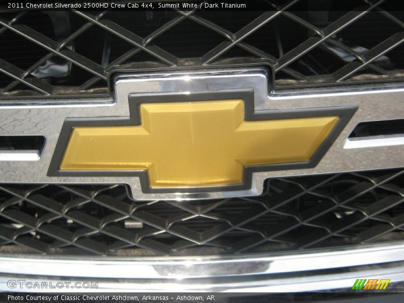 Summit White / Dark Titanium 2011 Chevrolet Silverado 2500HD Crew Cab 4x4