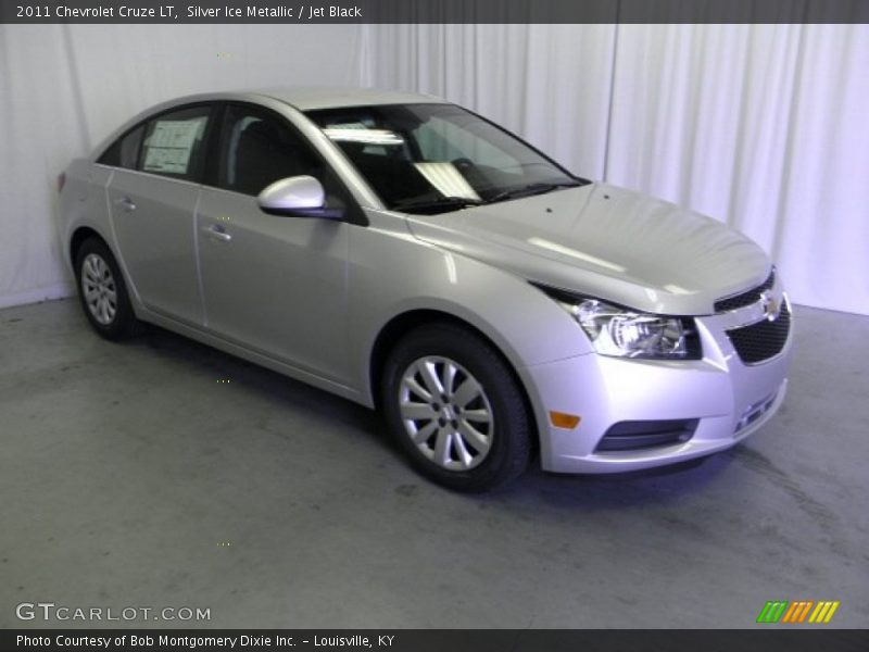 Silver Ice Metallic / Jet Black 2011 Chevrolet Cruze LT