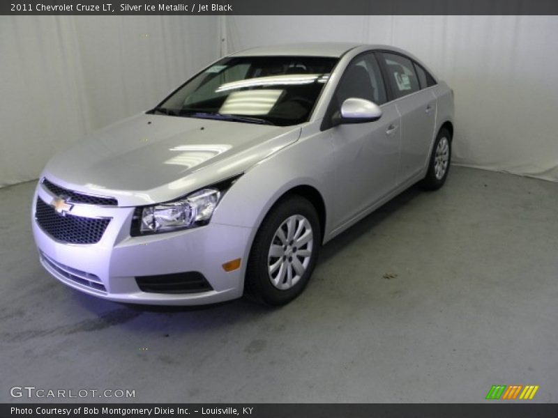 Silver Ice Metallic / Jet Black 2011 Chevrolet Cruze LT