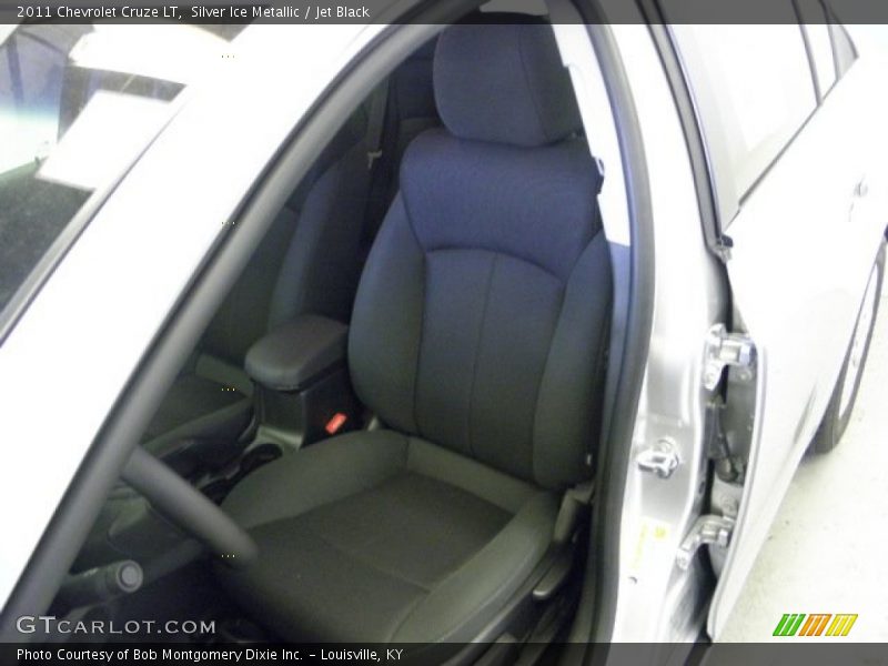 Silver Ice Metallic / Jet Black 2011 Chevrolet Cruze LT
