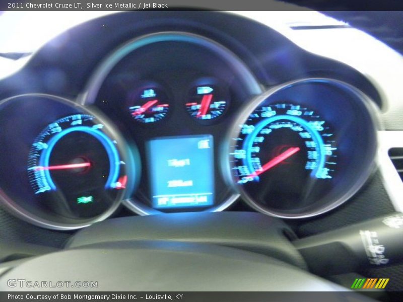Silver Ice Metallic / Jet Black 2011 Chevrolet Cruze LT