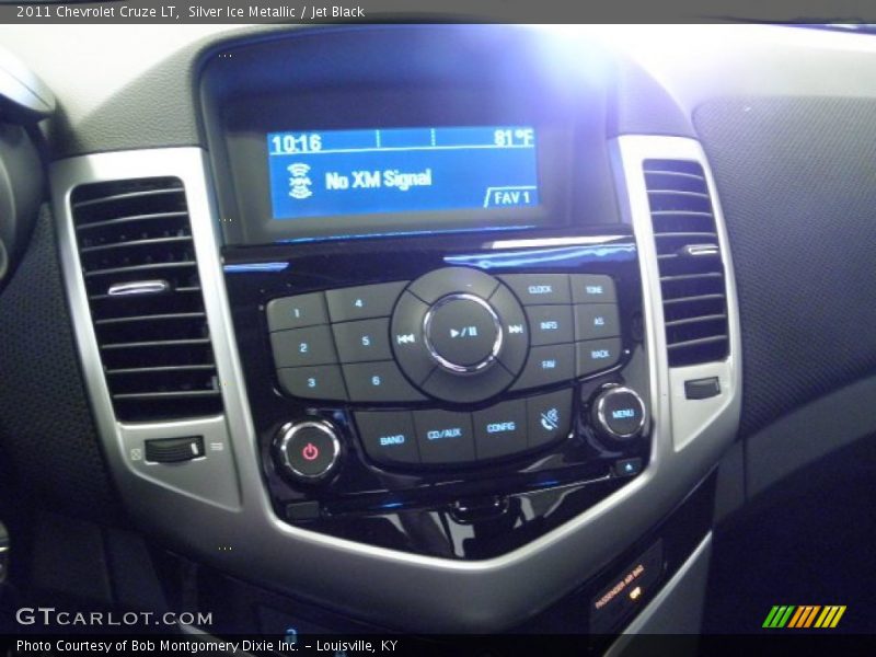 Silver Ice Metallic / Jet Black 2011 Chevrolet Cruze LT