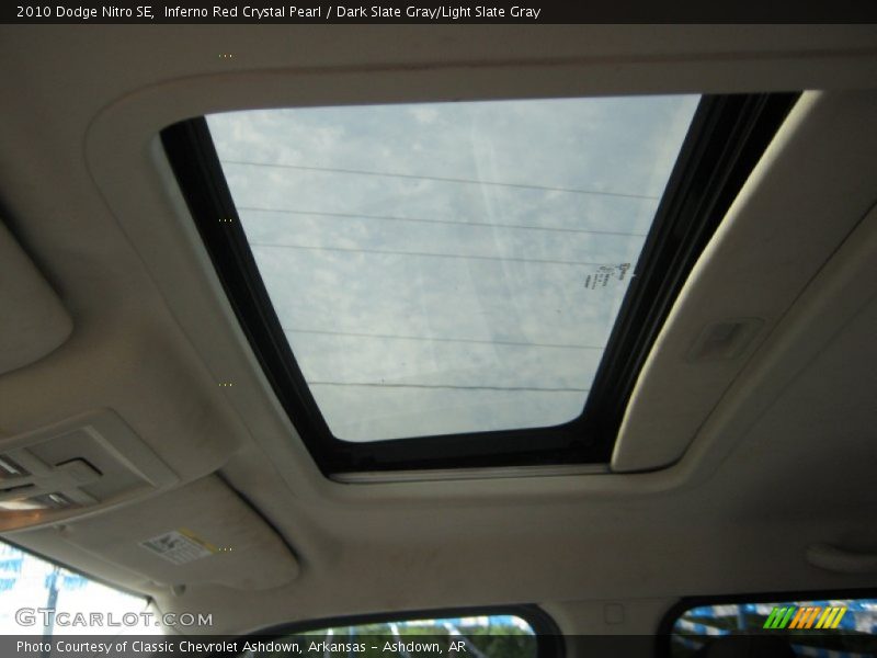 Inferno Red Crystal Pearl / Dark Slate Gray/Light Slate Gray 2010 Dodge Nitro SE