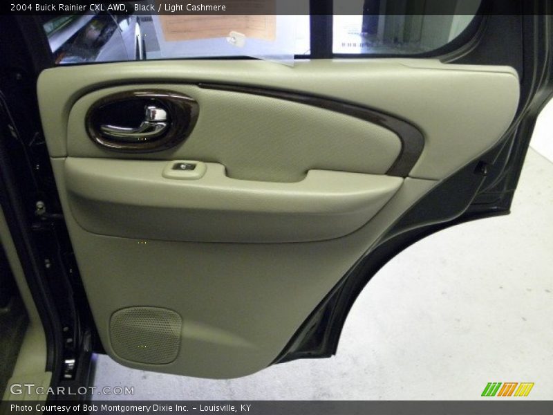 Black / Light Cashmere 2004 Buick Rainier CXL AWD