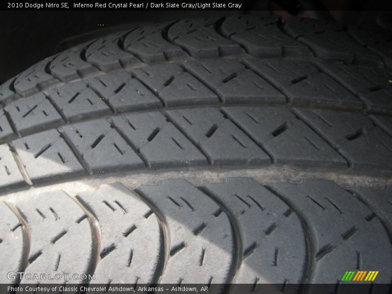 Inferno Red Crystal Pearl / Dark Slate Gray/Light Slate Gray 2010 Dodge Nitro SE
