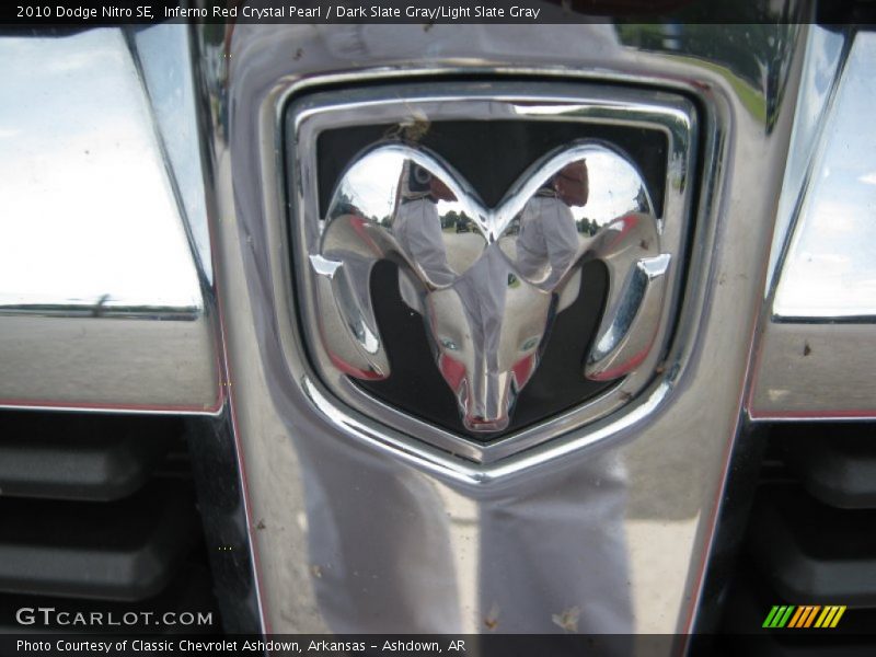 Inferno Red Crystal Pearl / Dark Slate Gray/Light Slate Gray 2010 Dodge Nitro SE