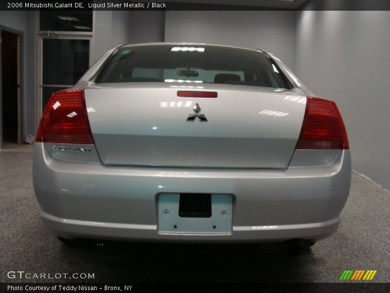 Liquid Silver Metallic / Black 2006 Mitsubishi Galant DE