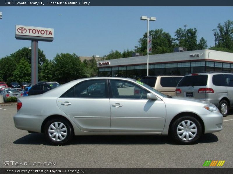 Lunar Mist Metallic / Gray 2005 Toyota Camry LE