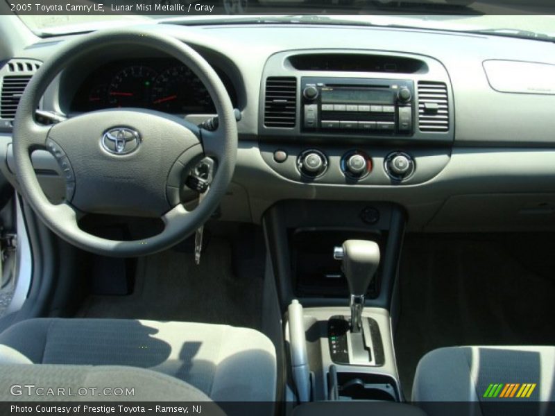 Lunar Mist Metallic / Gray 2005 Toyota Camry LE
