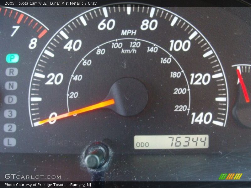 Lunar Mist Metallic / Gray 2005 Toyota Camry LE