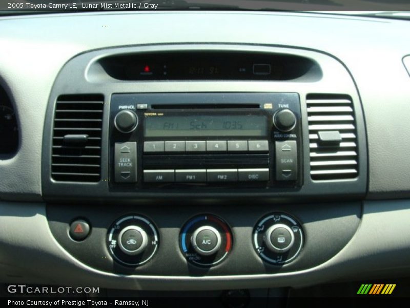 Lunar Mist Metallic / Gray 2005 Toyota Camry LE