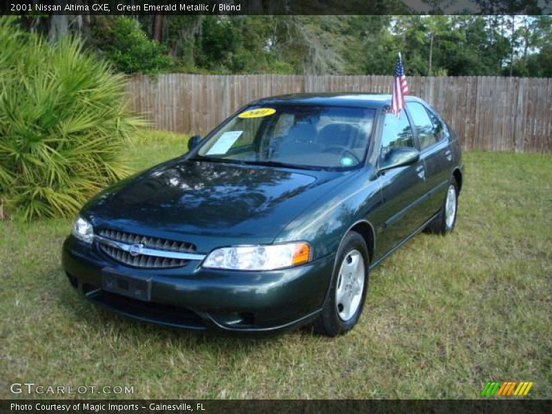 Green Emerald Metallic / Blond 2001 Nissan Altima GXE