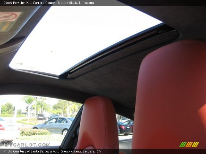 Sunroof of 2009 911 Carrera Coupe